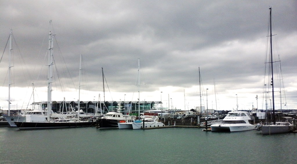 Auckland : les papiers, les Français et la&nbsp;fête