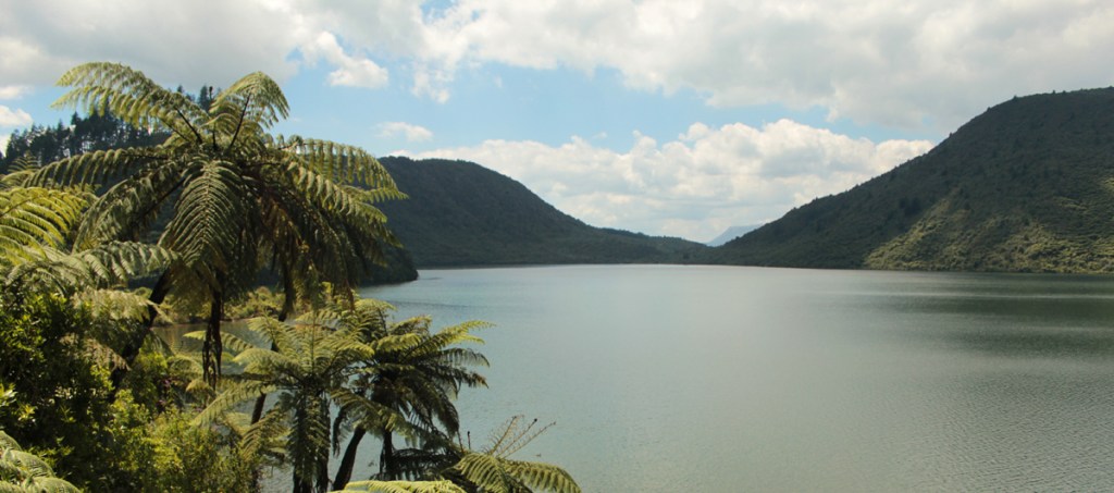 Les lacs Tikitapu et&nbsp;Rotokakahi